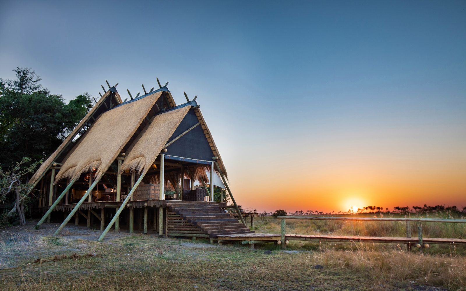 Exterior view of Selinda Camp i the Selinda Reserve in Botswana