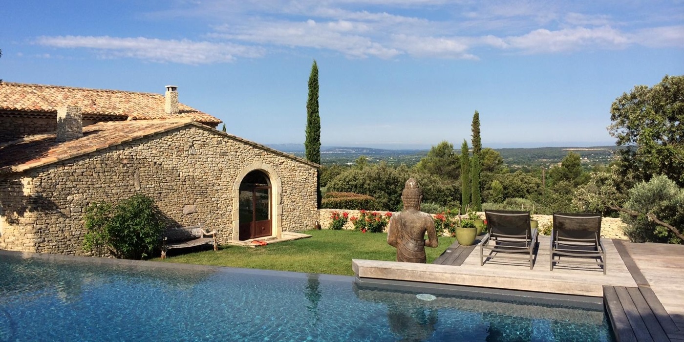 swimming pool of Le Clos, Provence