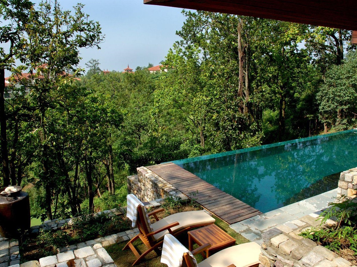 Gorgeous garden view villa with private infinity pool in luxury hotel in India