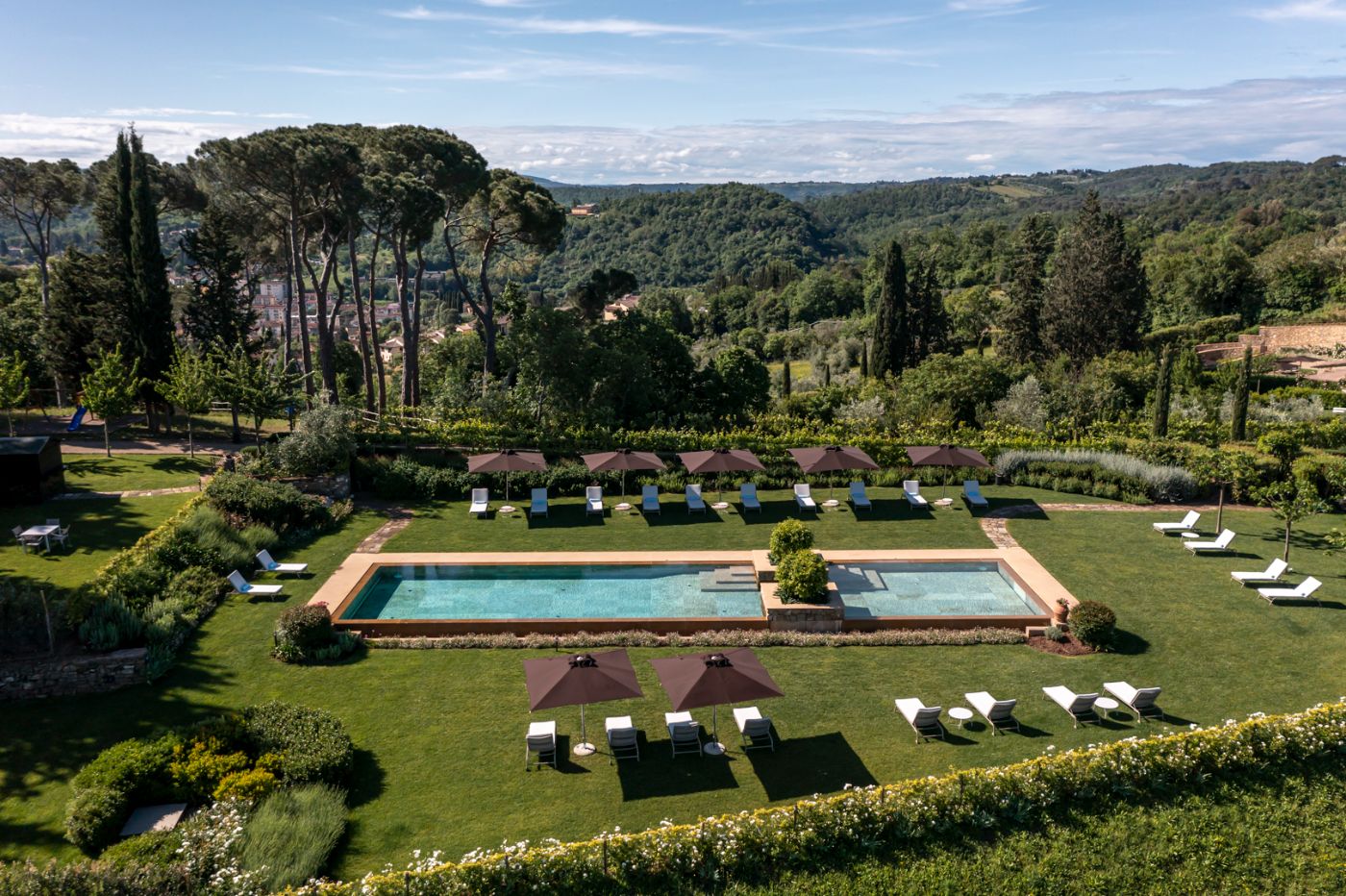 The pool area at Castel_Botticelli.