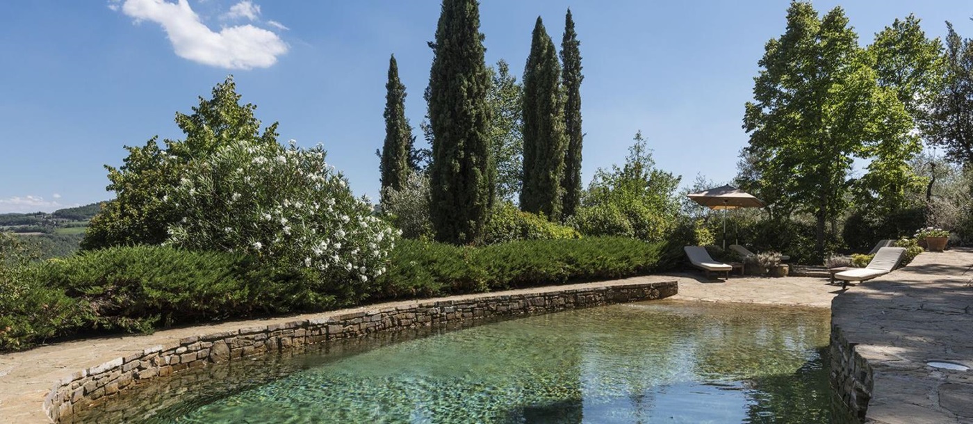 the pool at villa chiocchio
