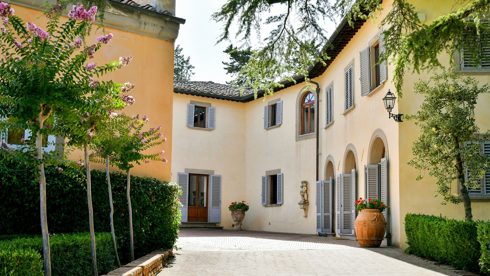 Driveway at Villa di Renai in Tuscany