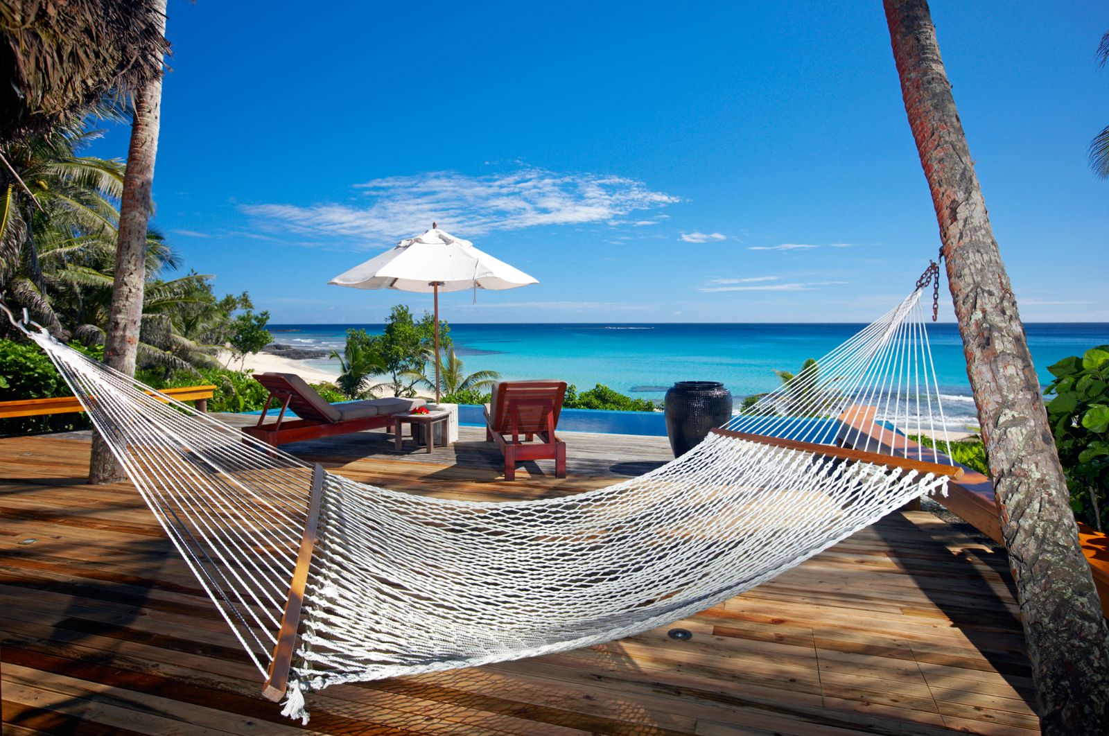 Honeymoon Suite hammock at Yasawa Island Resort & Spa in Fiji