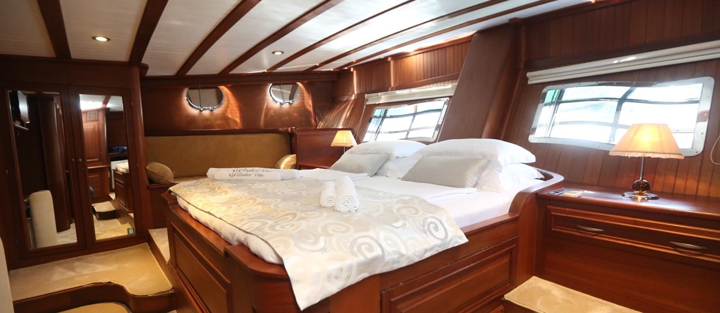 Owner's cabin on board the Dolce Vita gulet in Croatia