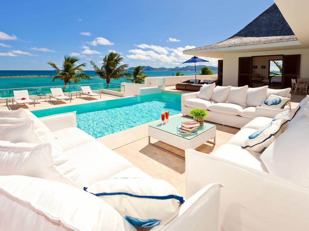 outdoor sitting at le bleu, anguilla