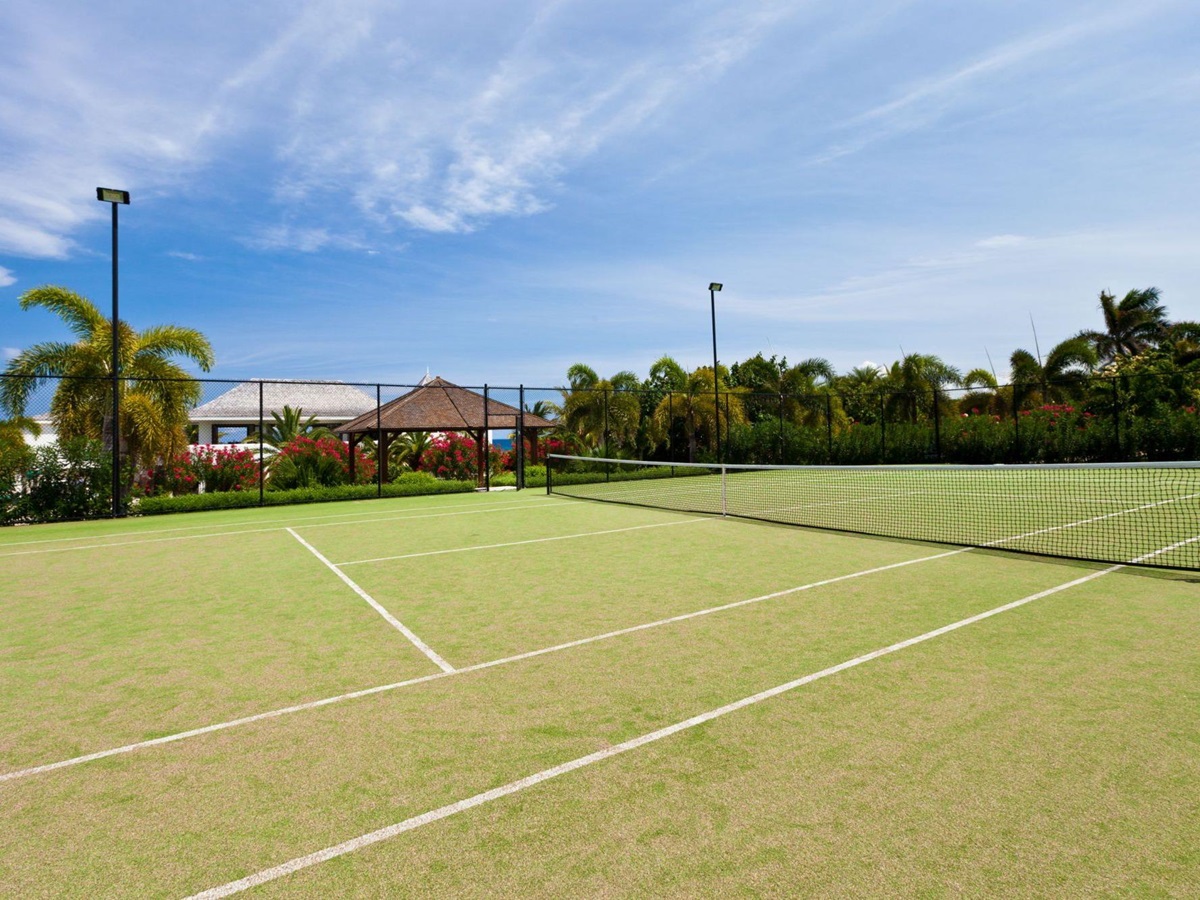 tennis court of le bleu, anguilla