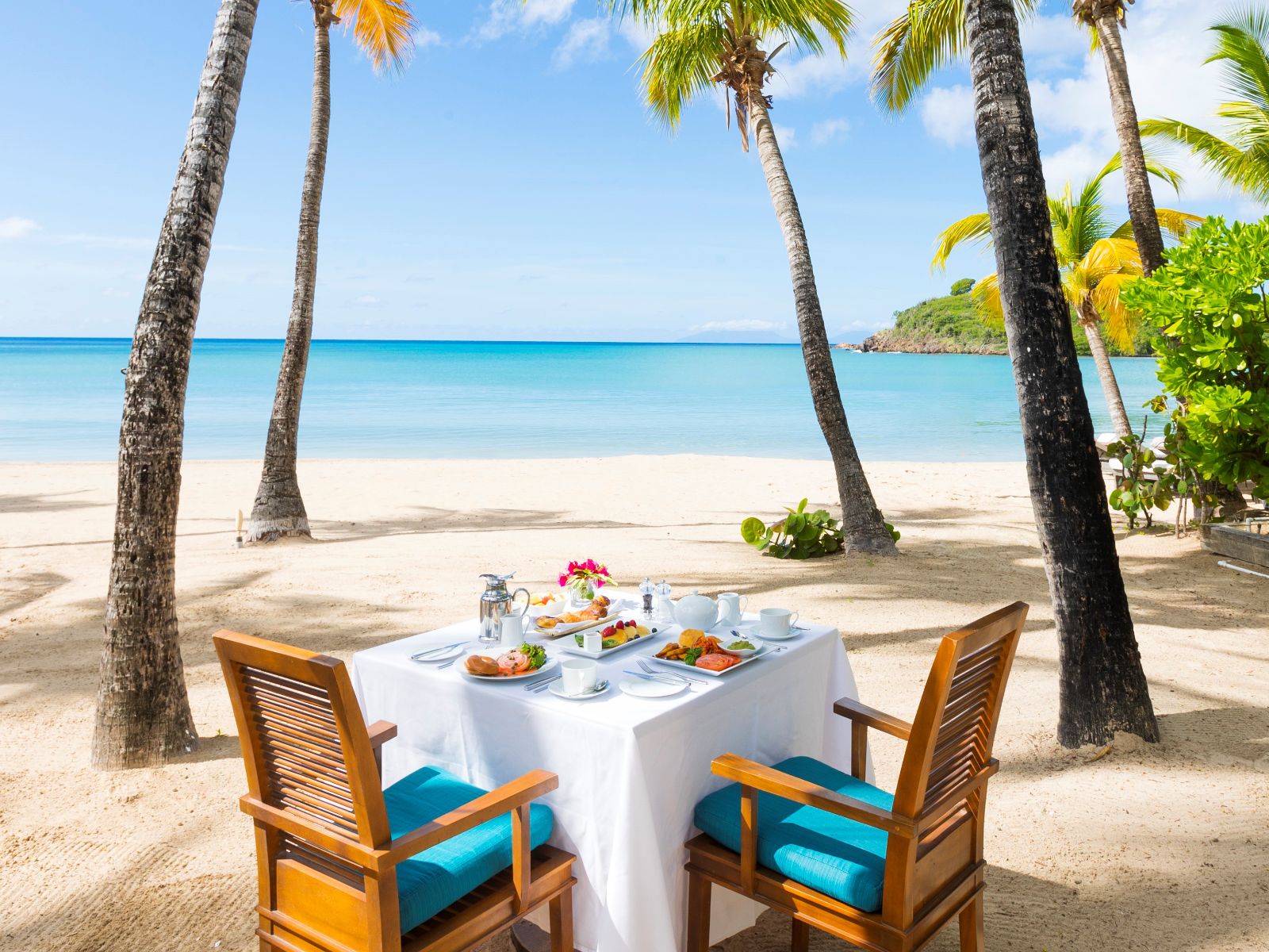 Beach dining at Carlisle Bay in Antigua