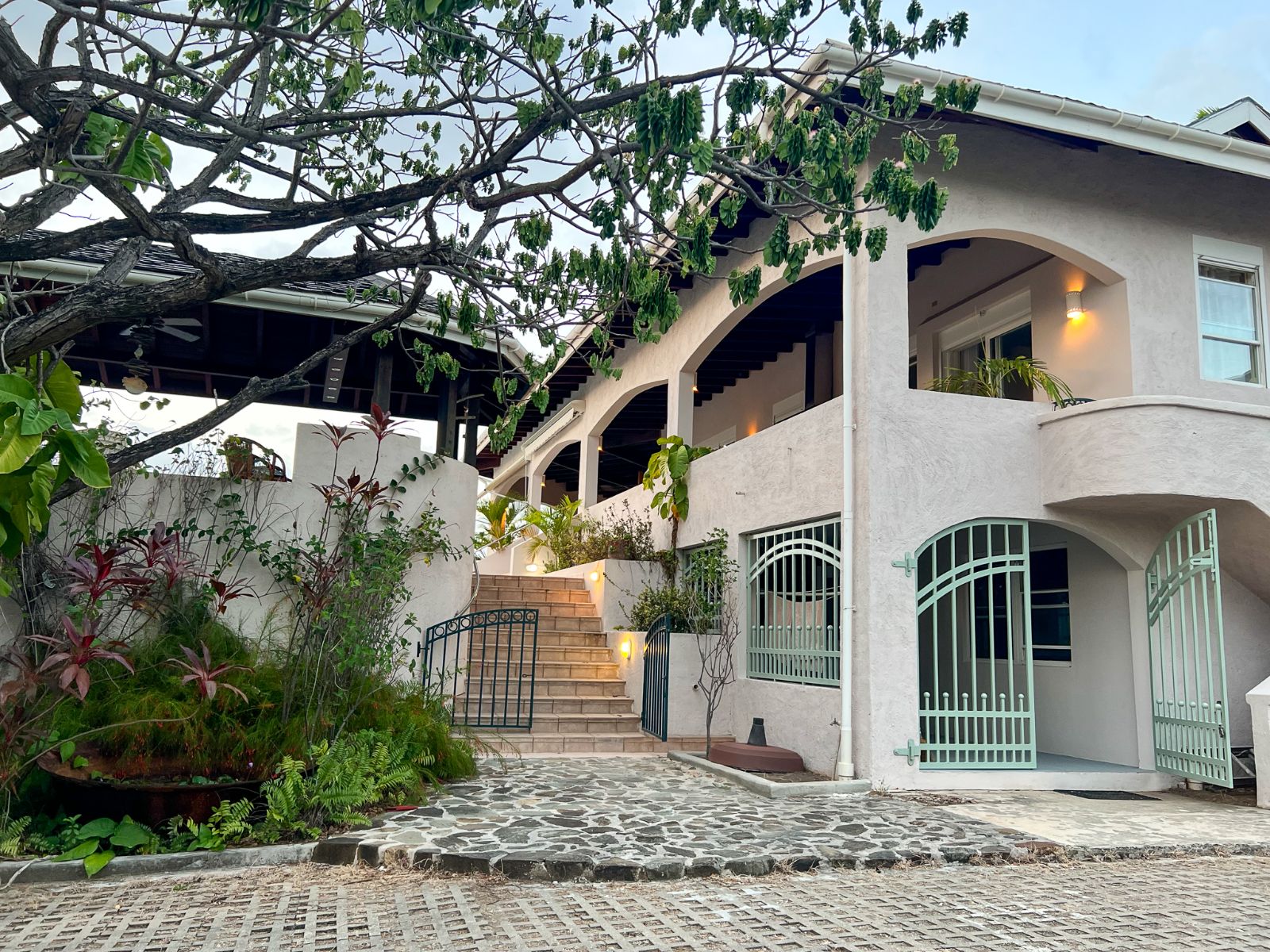 bluff-point-antigua-exterior-2