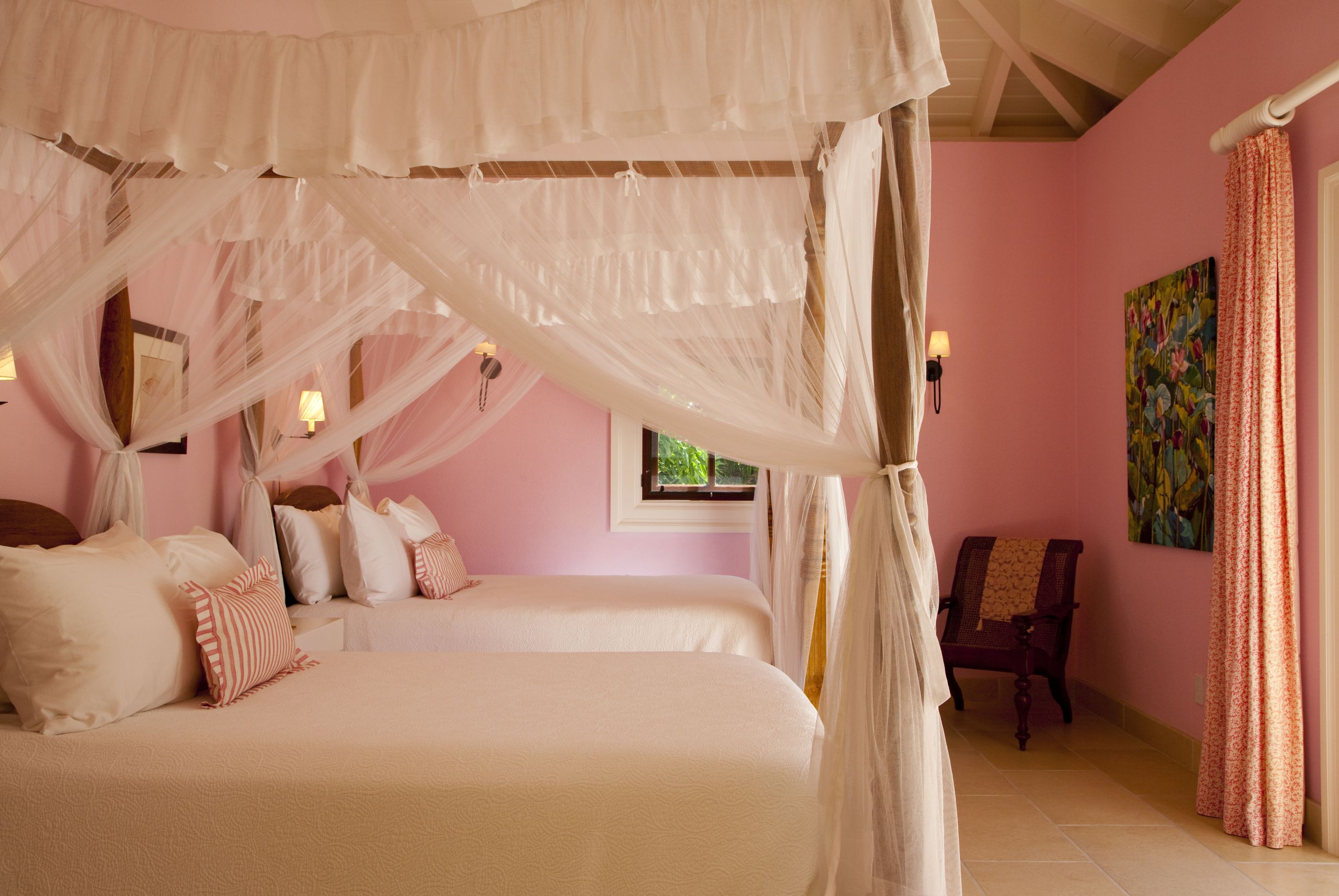 Twin bedroom of Frangipani, Antigua
