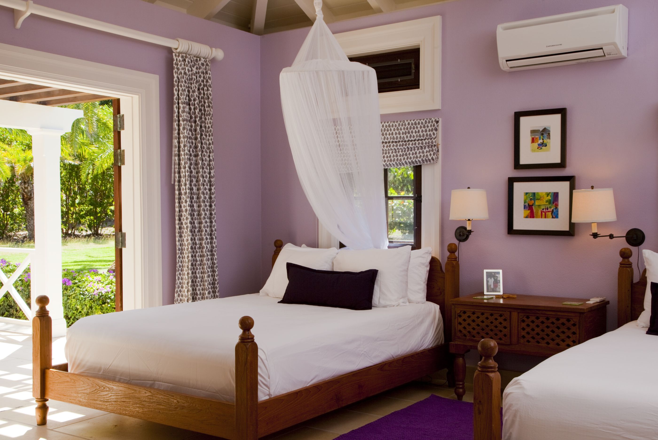 Twin bedroom of Frangipani, Antigua