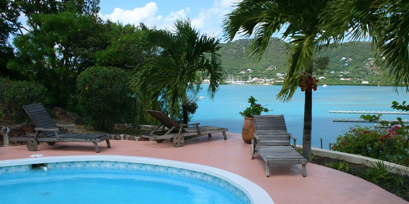 Swimming pool with sea view from Harbour Hill, Antigua