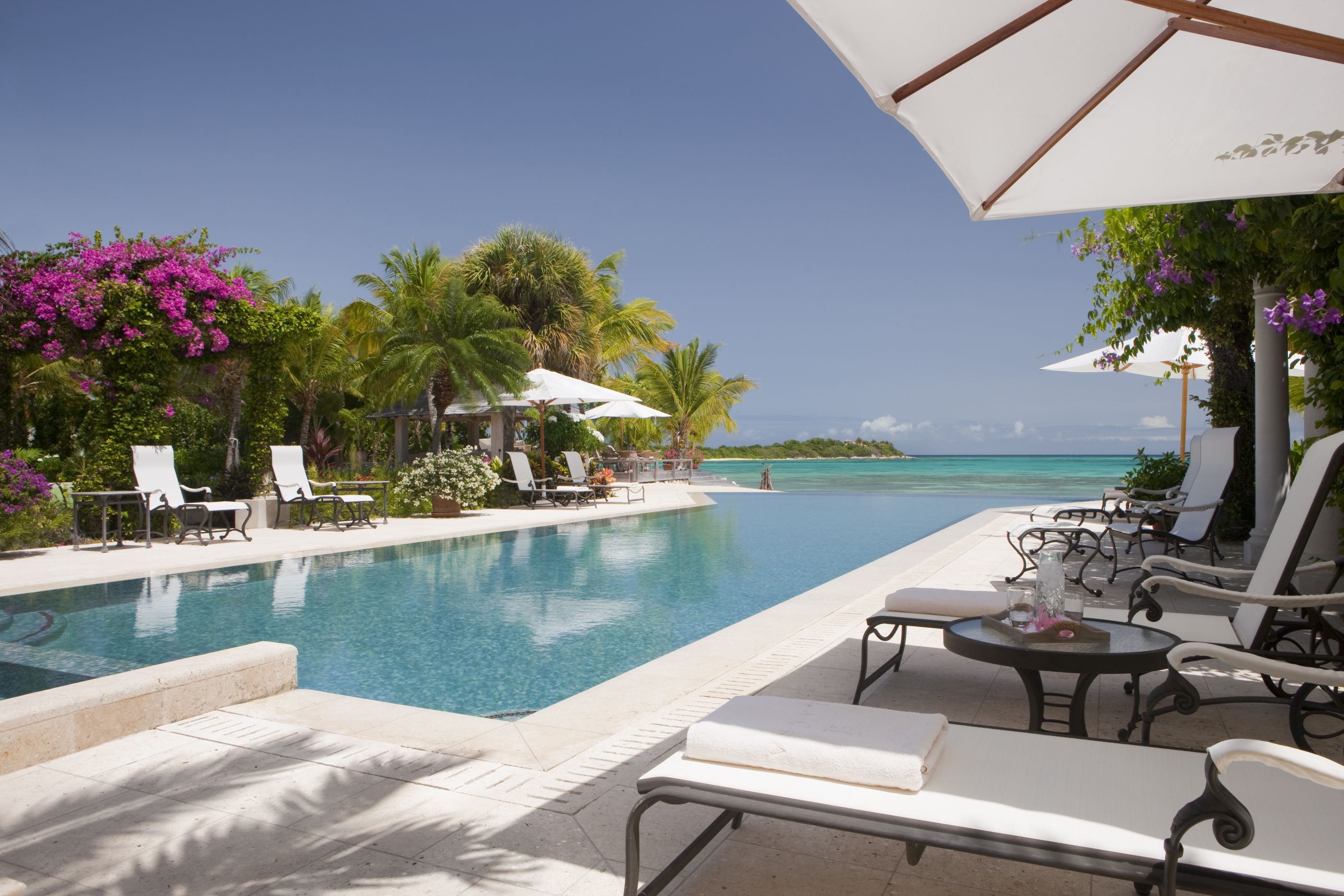 Swimming pool of La Casa, Antigua