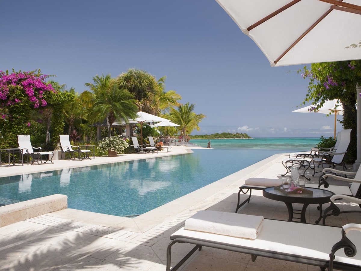 Swimming pool of La Casa, Antigua