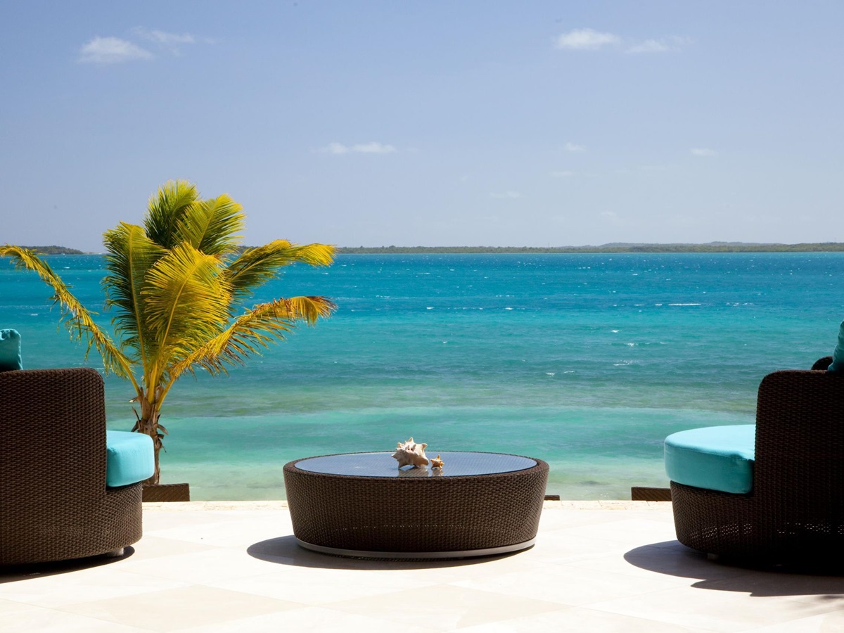 Beach near Lazy Lizard, Antigua