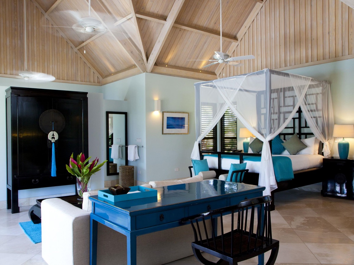 Double bedroom at Lazy Lizard, Antigua