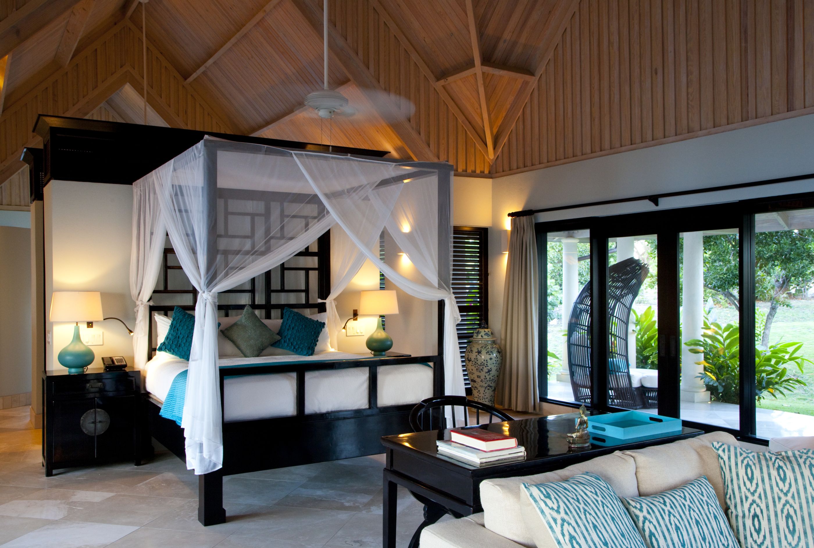 DOuble bedroom at Lazy Lizard, Antigua
