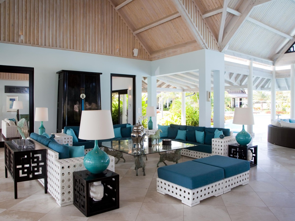 The sitting area of Lazy Lizard, Antigua