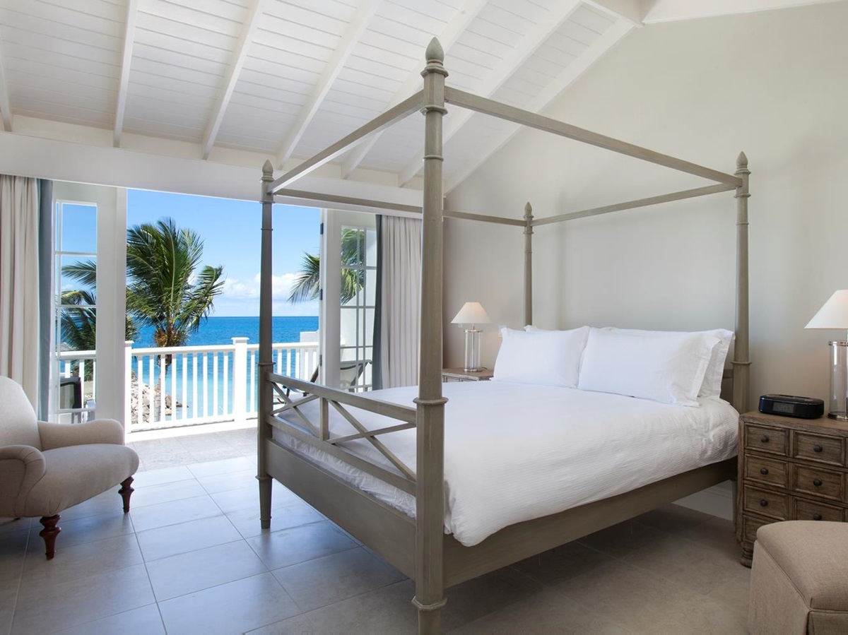 Pelican House in Antigua-bedroom