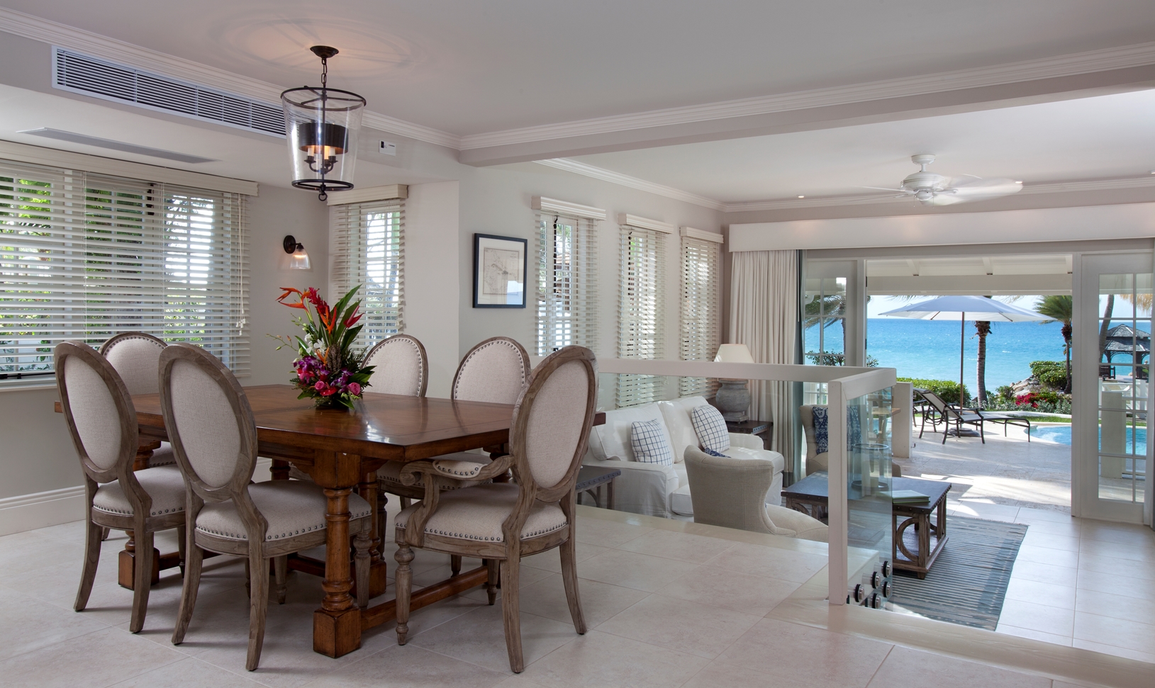 Pelican House in Antigua-dining room