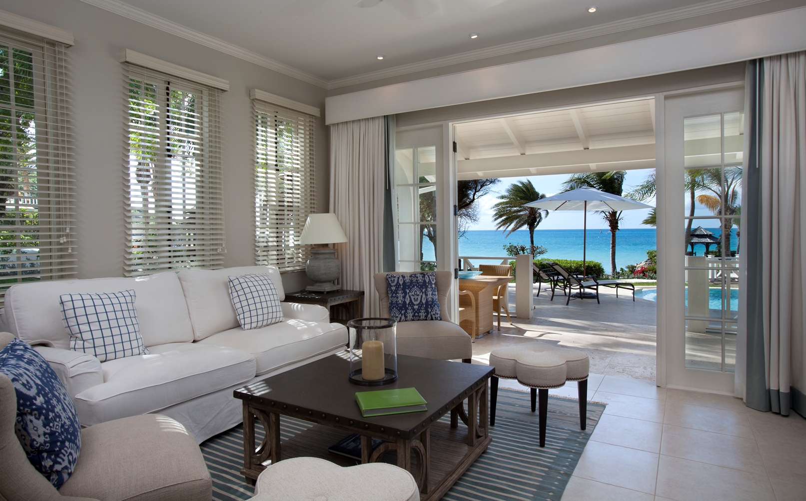 Pelican House in Antigua-living room