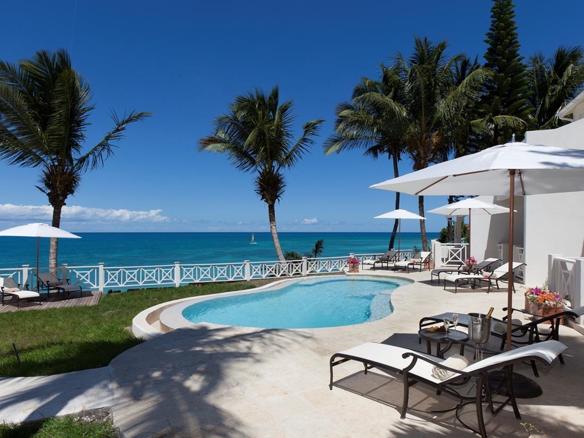 Pelican House in Antigua-pool-view