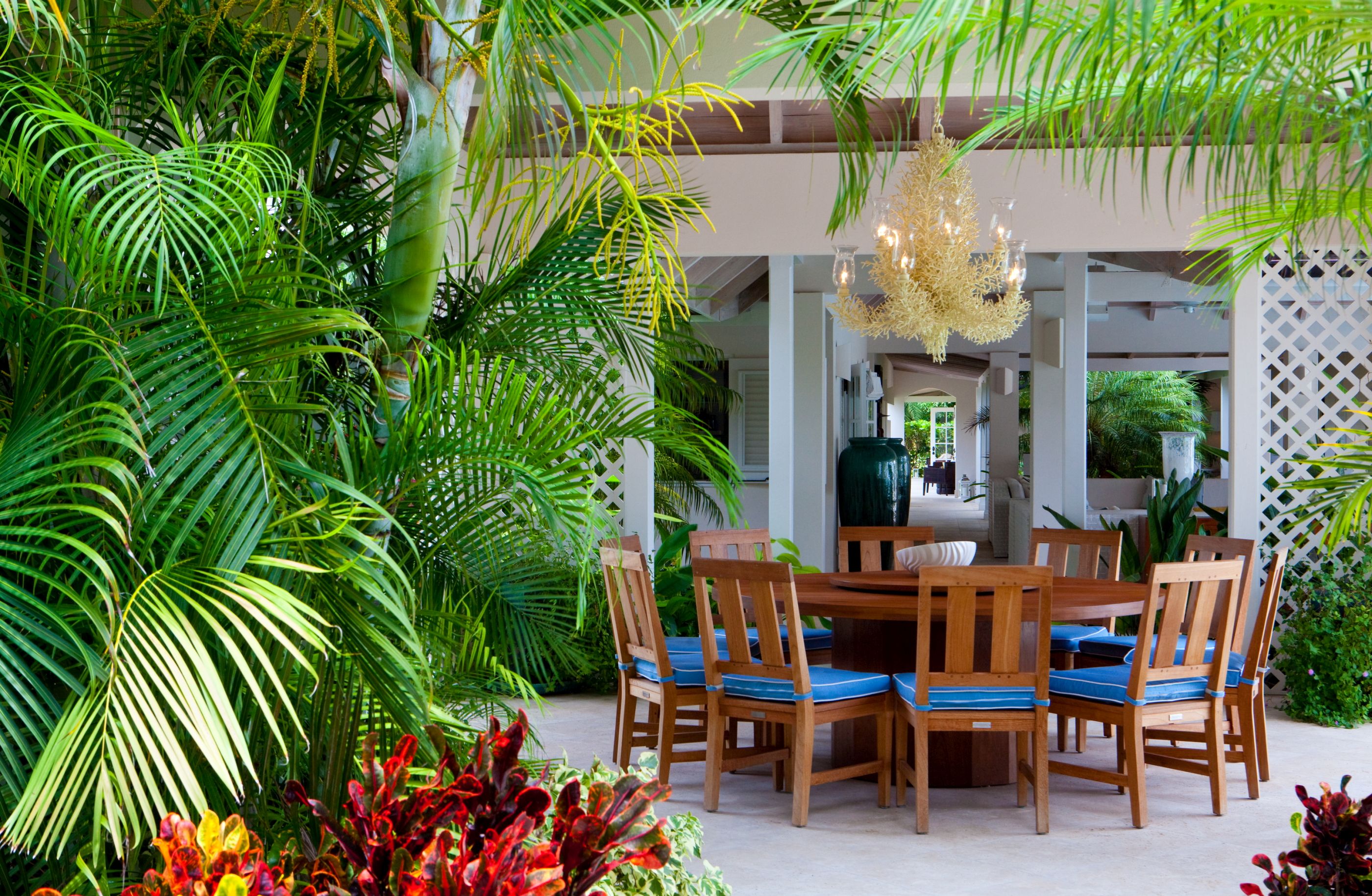 Outdoor dining at Sandpiper Beach House, Antigua