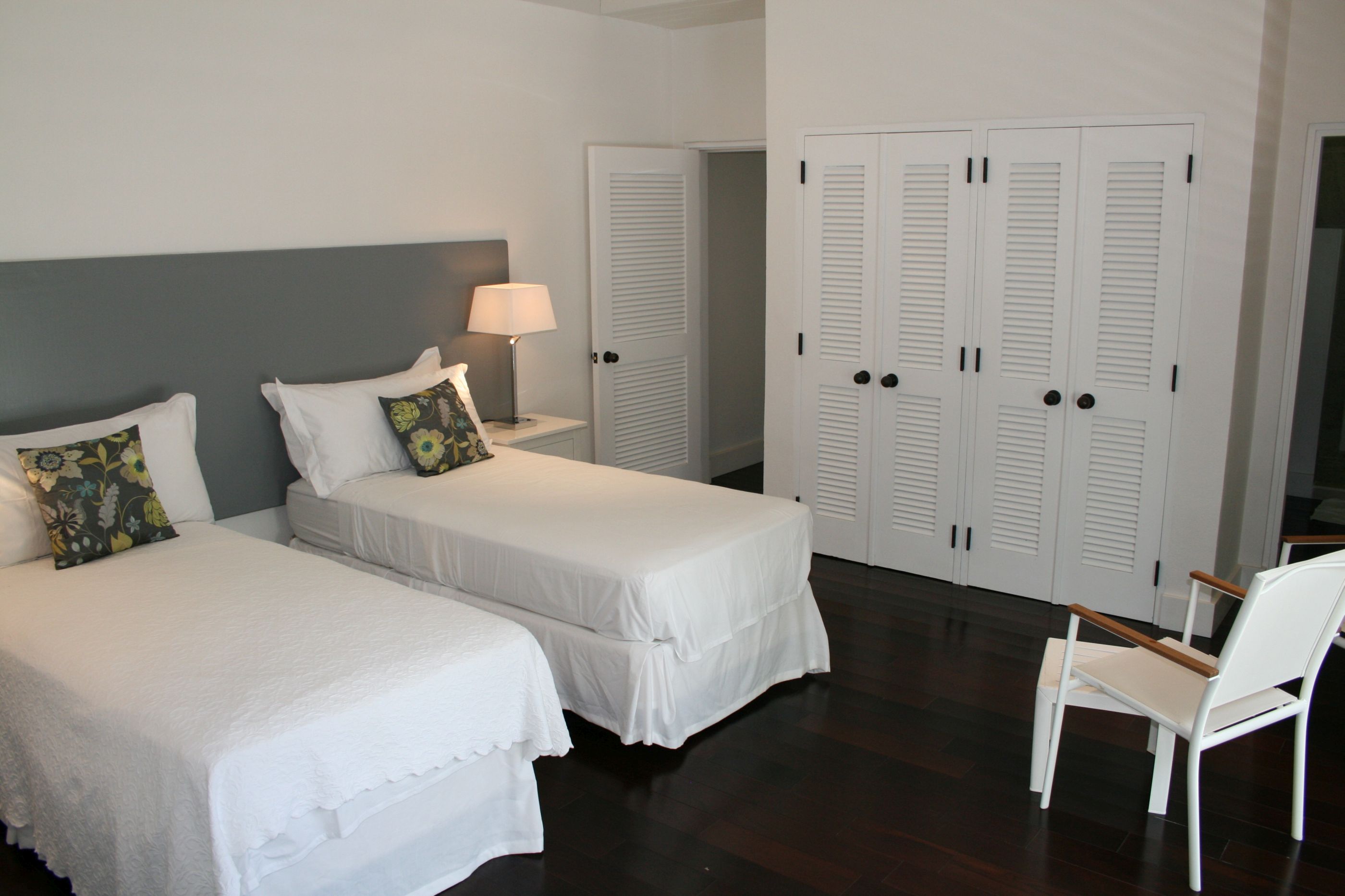Twin bedroom of Hill Club, Antigua