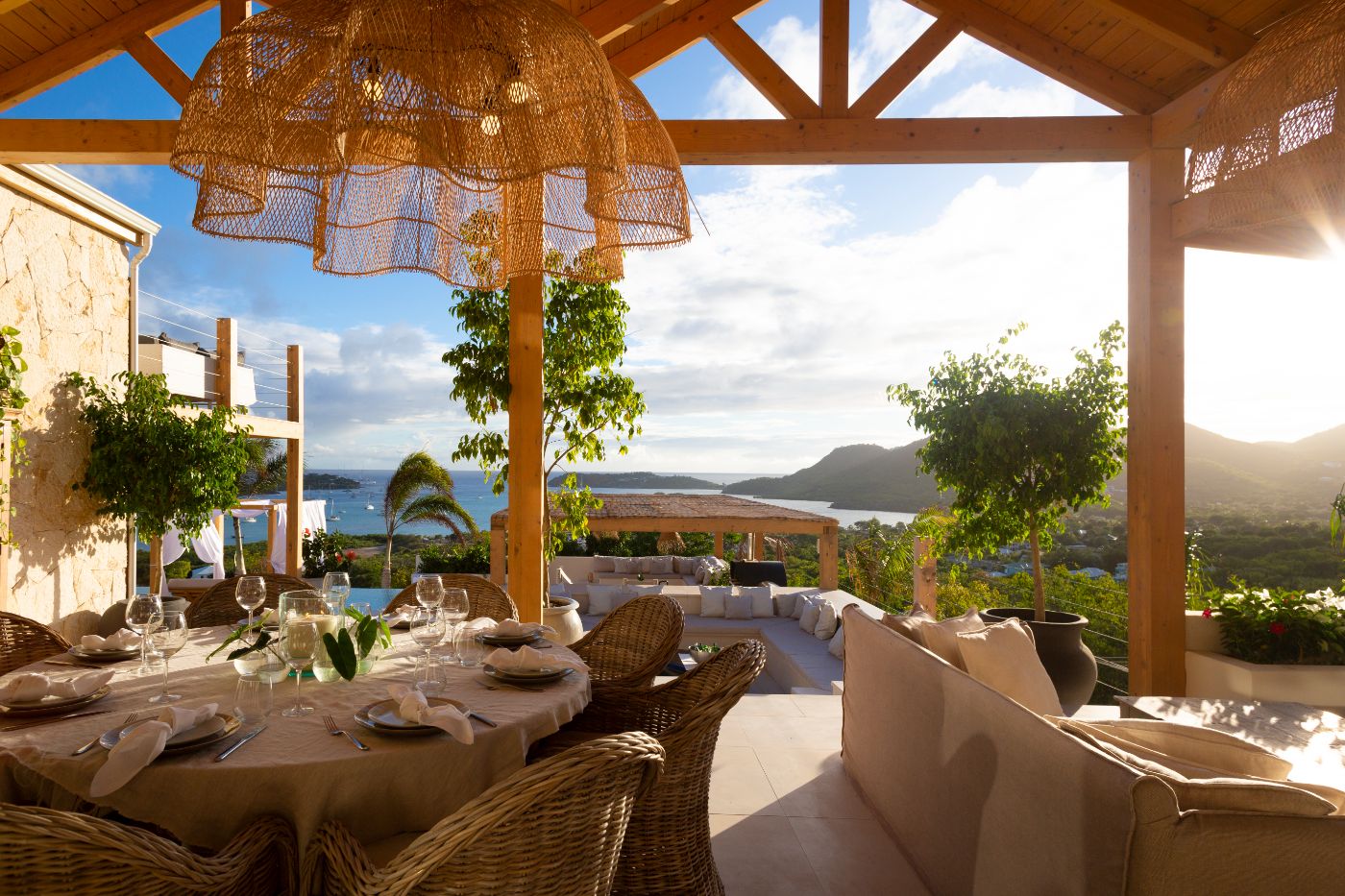 casa-musica-antigua-outdoor-living