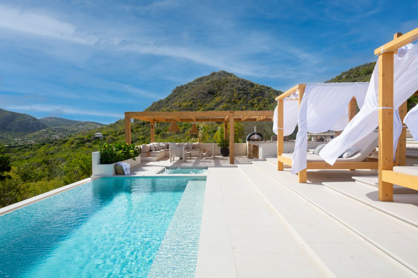 casa-musica-antigua-pool-daybeds