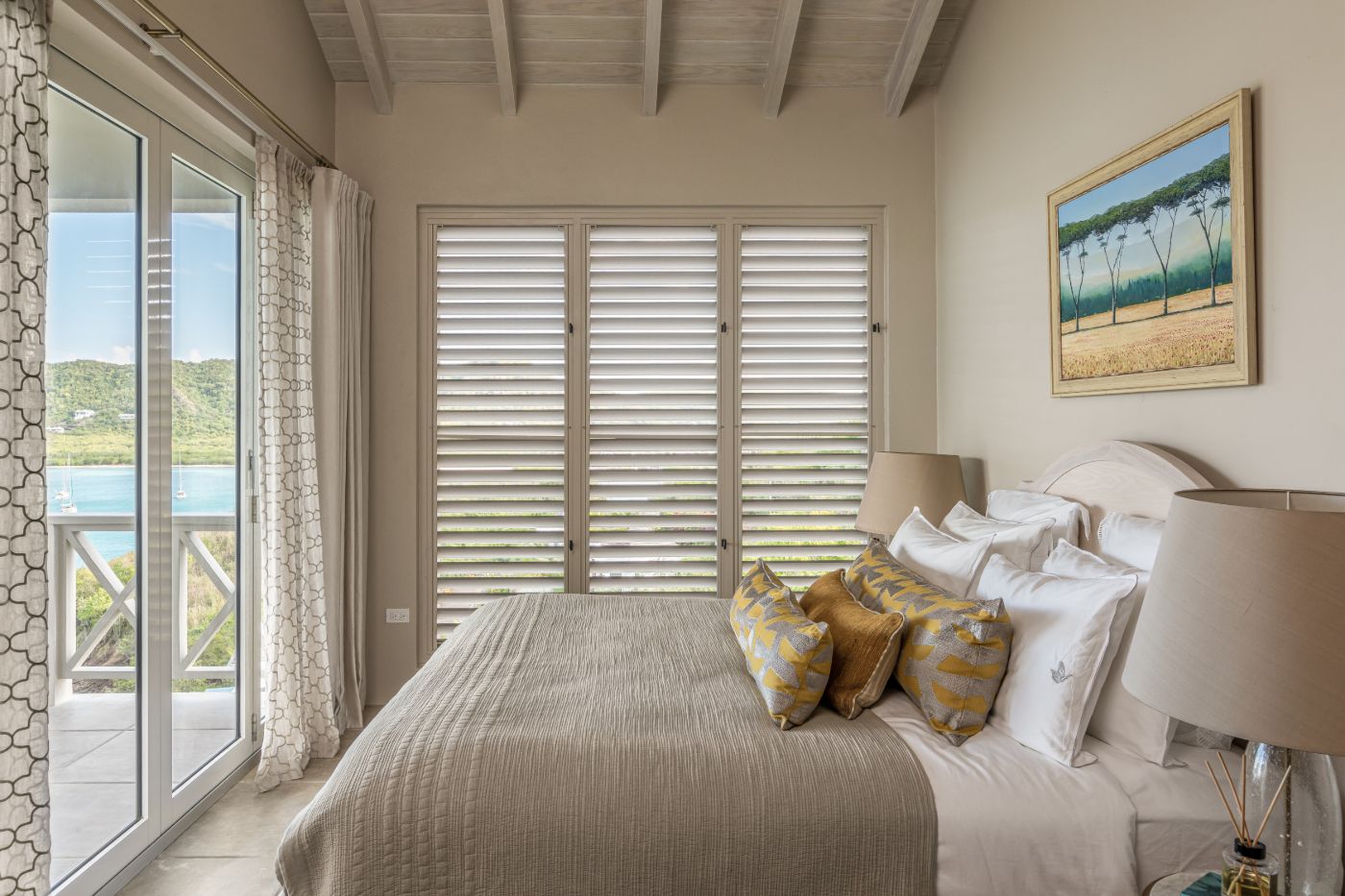 Bedroom with sea views at Villa Papillon