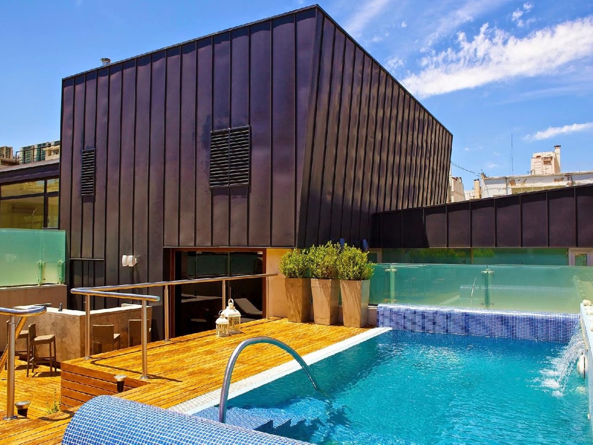 Rooftop pool and terrace at the Algodon Mansion hotel in Buenos Aires