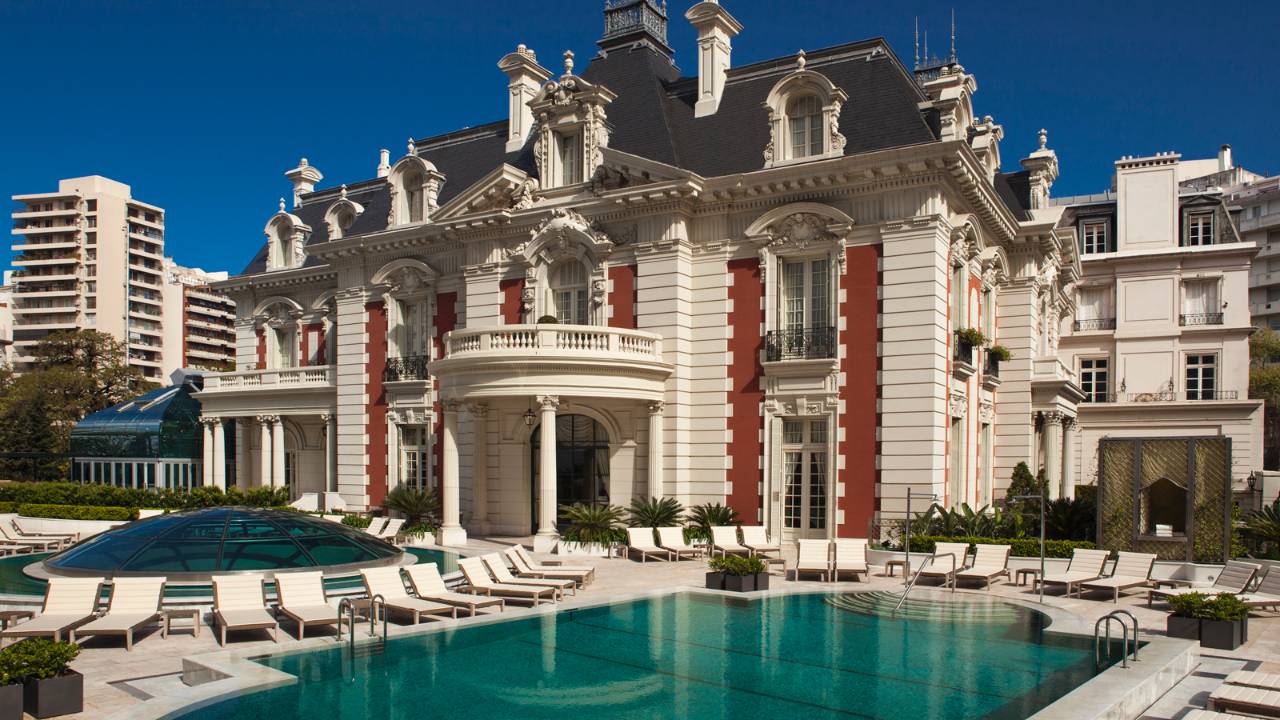 Outdoor swimming pool at the Four Seasons hotel in Recoleta Buenos Aires