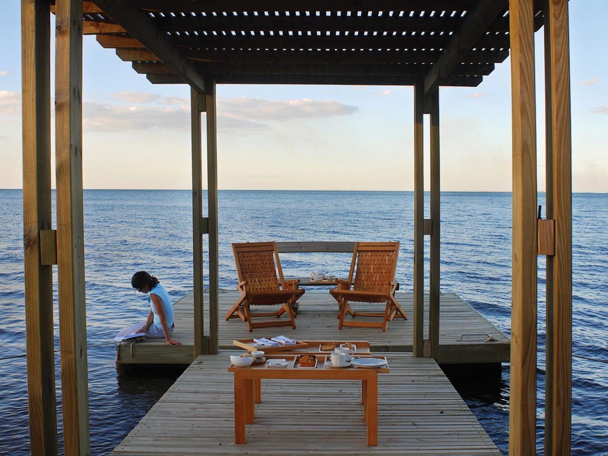 Breakfast on the dock at Puerto Valle Hotel de Etseros in the Ibera Wetlands in Argentina