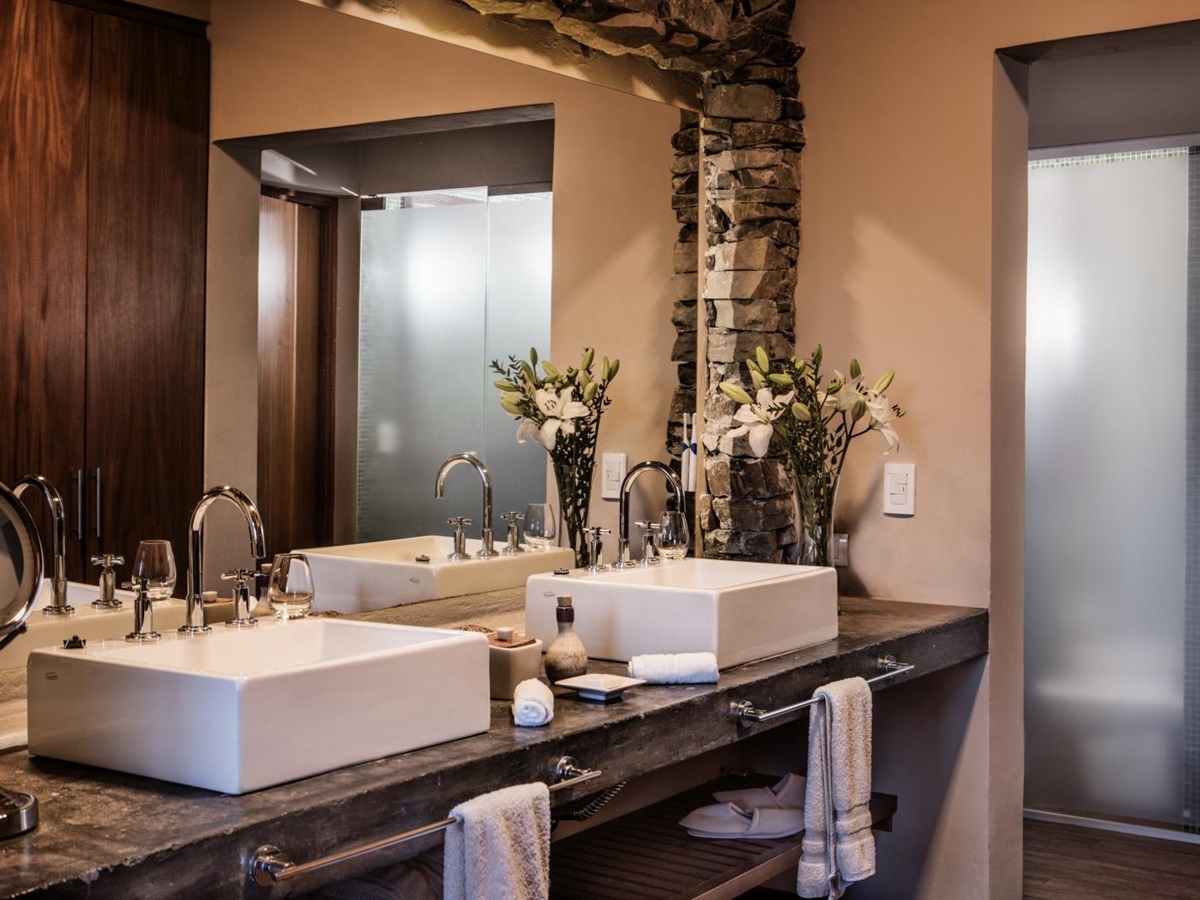 Bathroom at Cavas Wine Lodge in Argentina