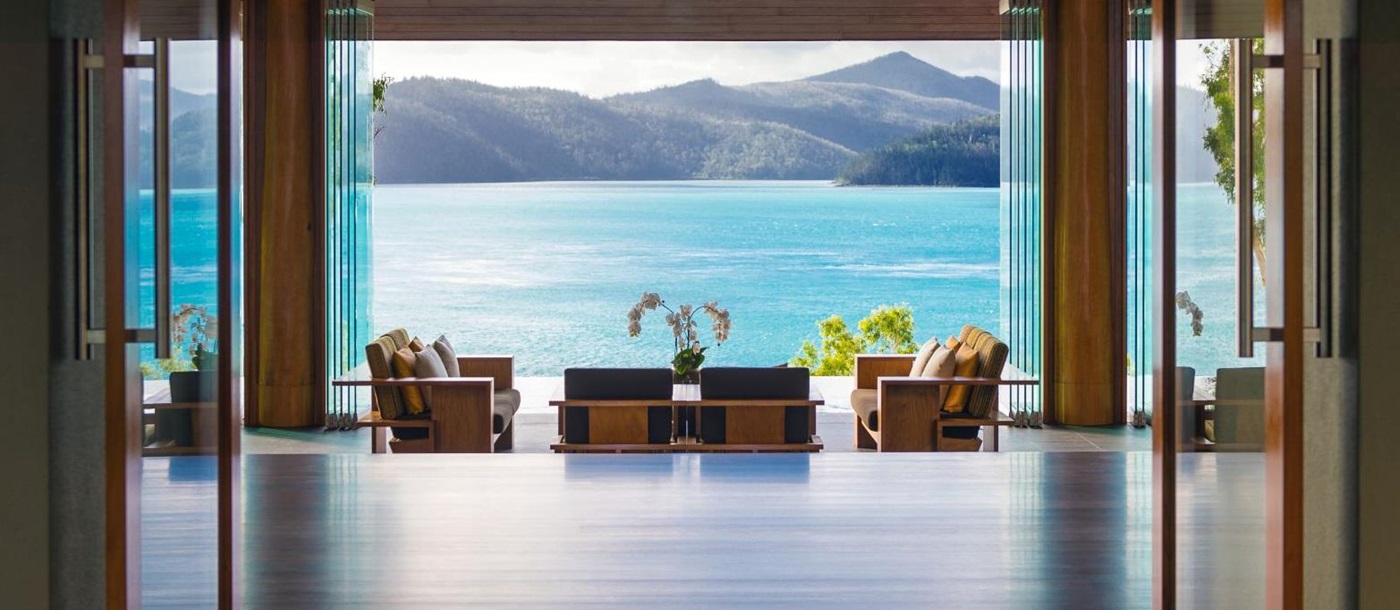 Long pavilion entrance with Great Barrier Reef view at luxury lodge Qualia in Australia