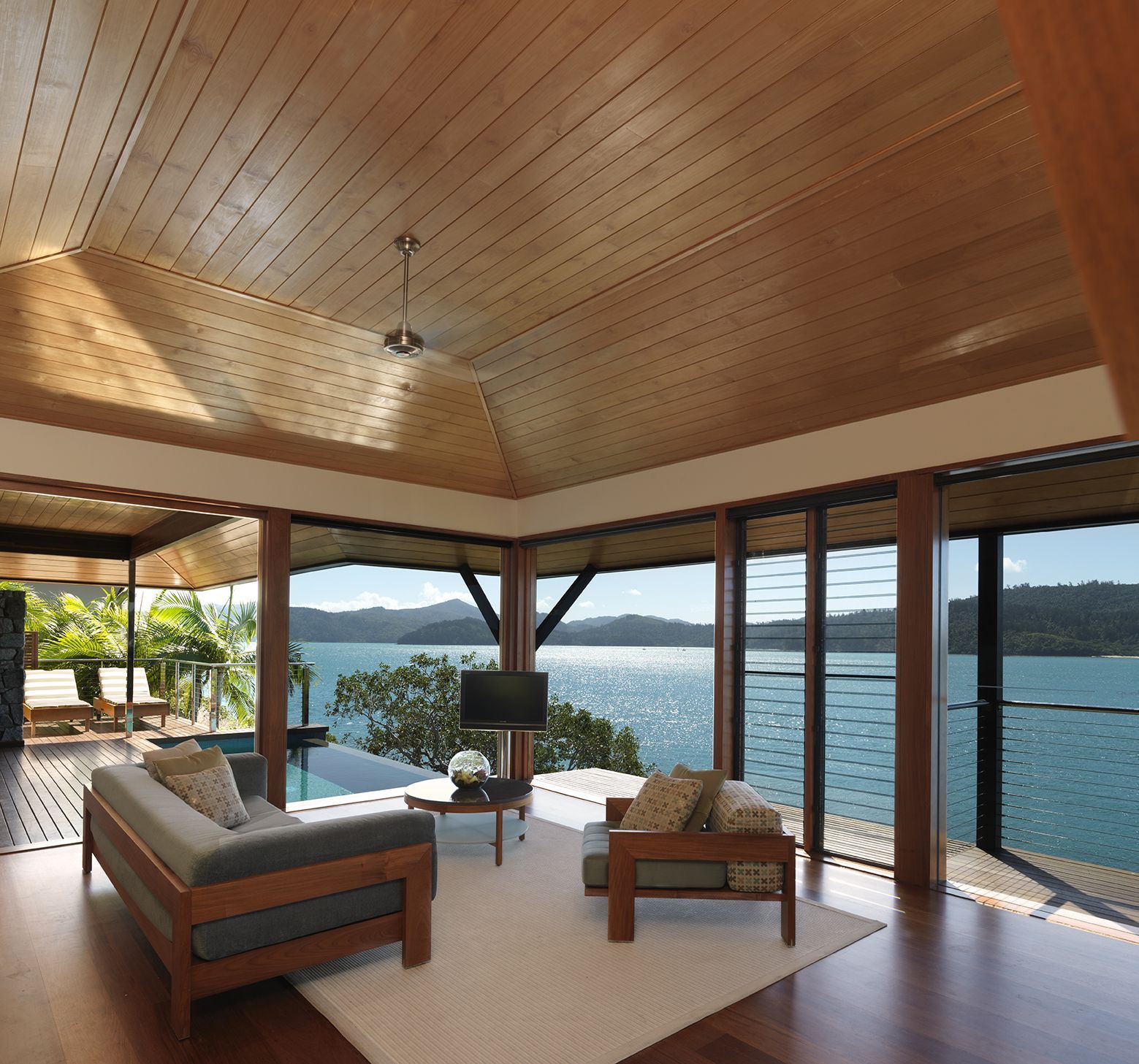 Sitting room at Qualia, Great Barrier Reef in Australia 