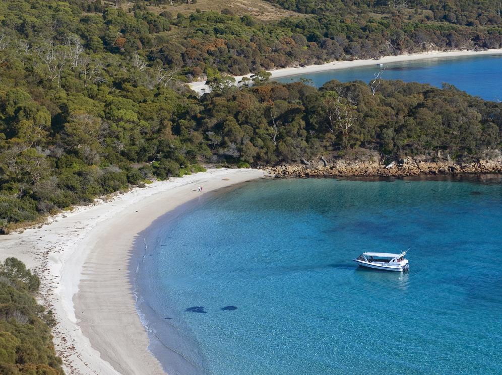 Schouten near Saffire Freycinet