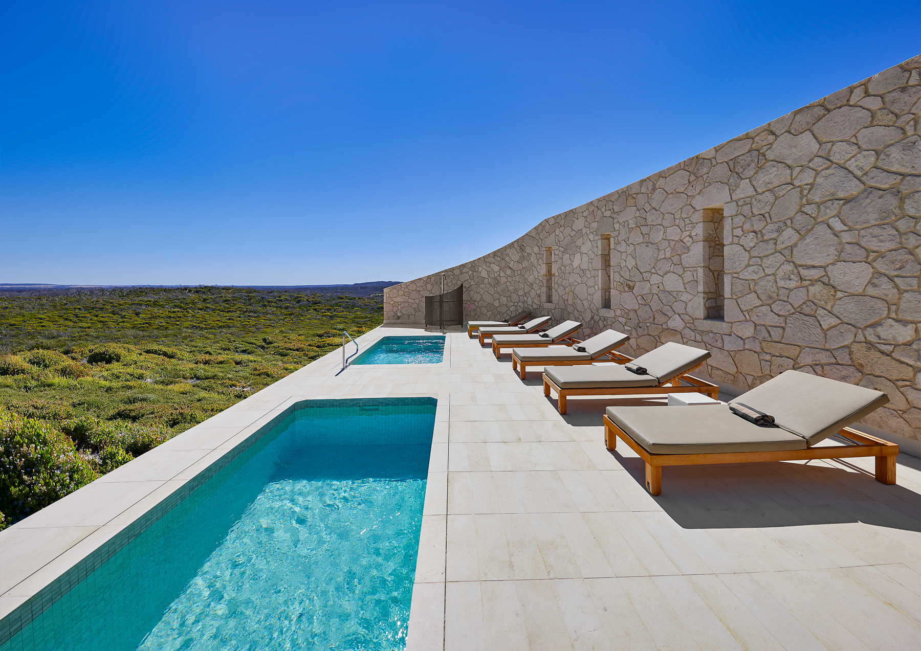 Spa swimming pool a Southern Ocean Lodge