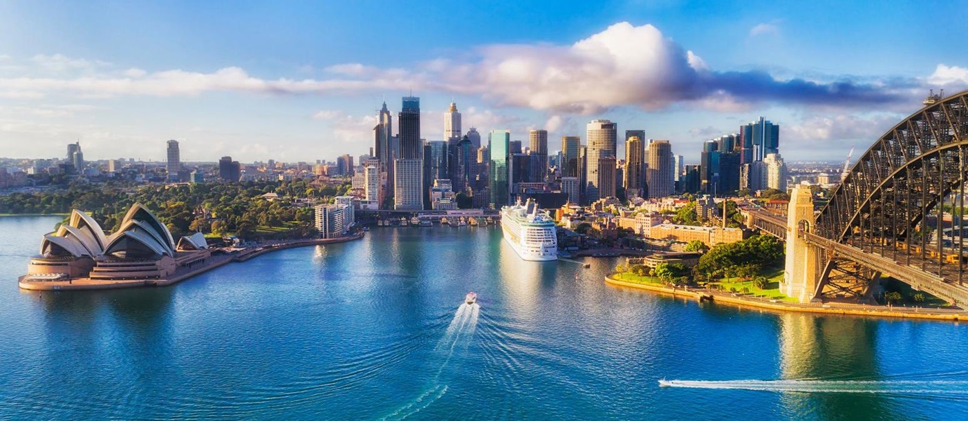 Panoramic view of Sydney skyline, Opera House and Harbour Bridge