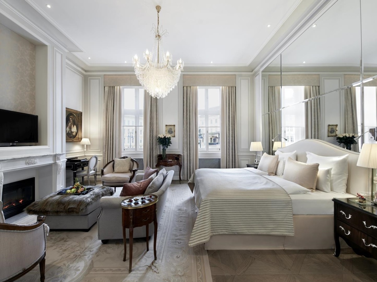 Deluxe Junior Suite at Hotel Sacher Wien