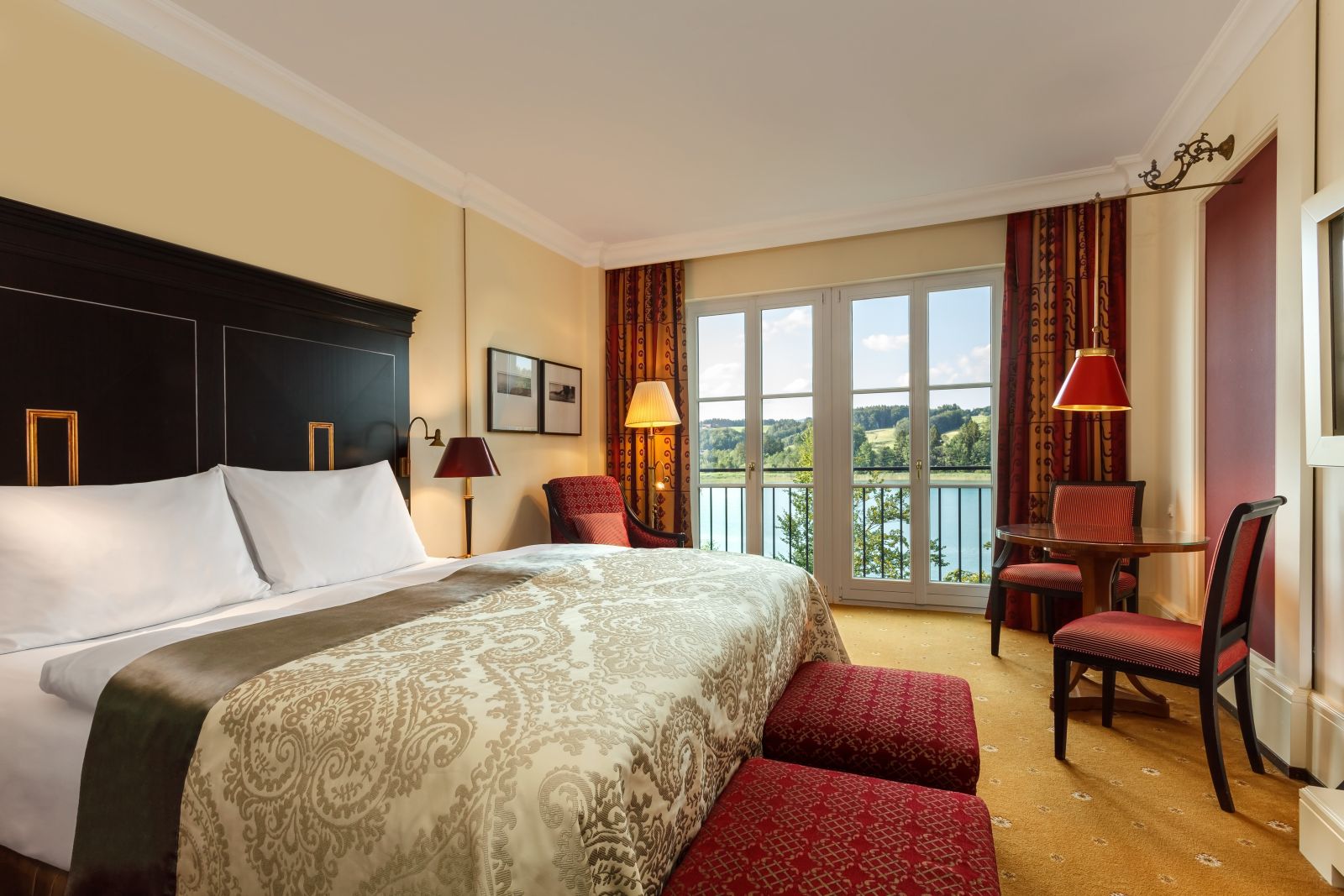 Junior suite of the Schloss Fuschl hotel in Austria