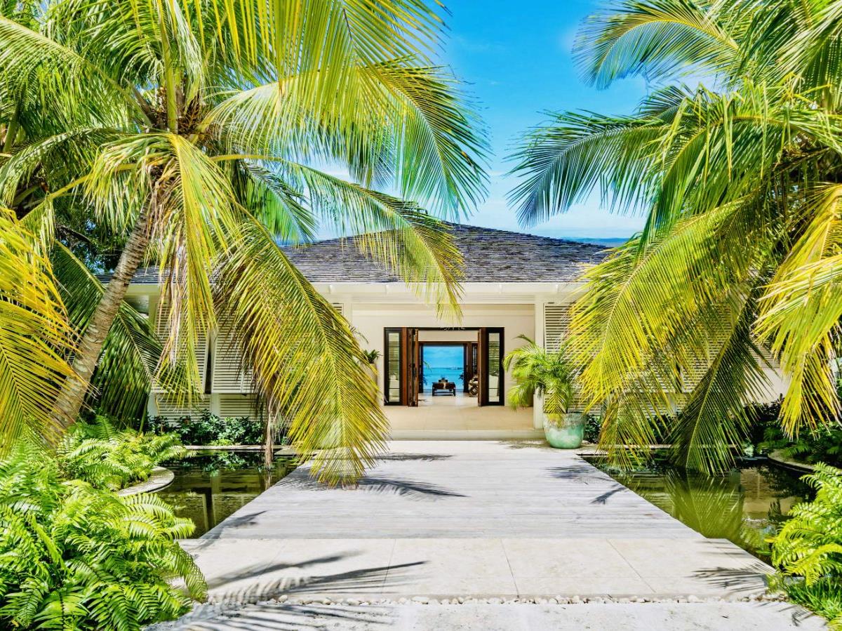 Entrance to Beacon Hill Estate in the Bahamas