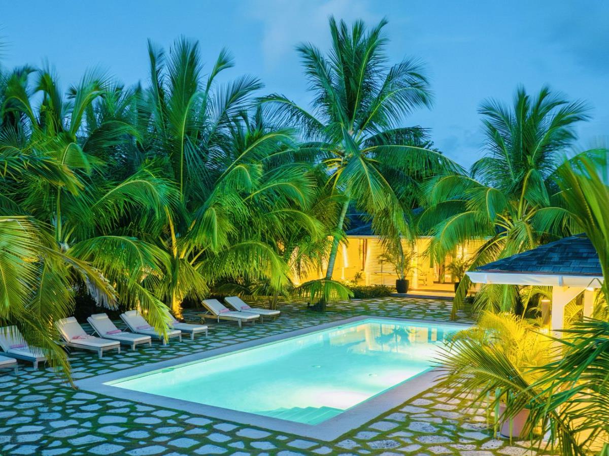 Swimming Pool lights at Beacon Hill Estate in the Bahamas