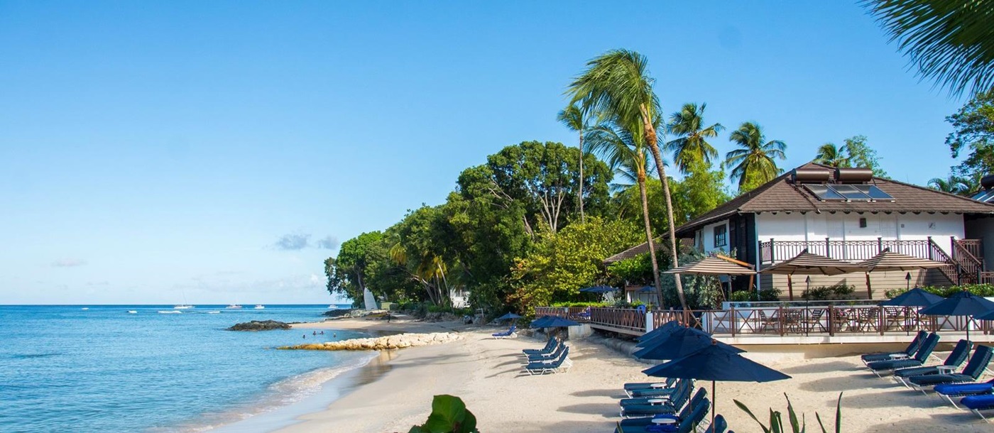 Beach and sunloungers at Sandpiper, Barbados