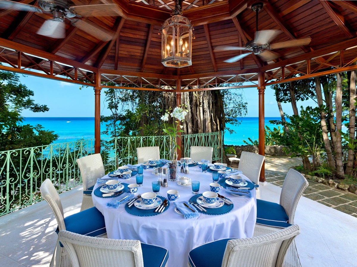 Outdoor dining at Crystal Springs in Barbados