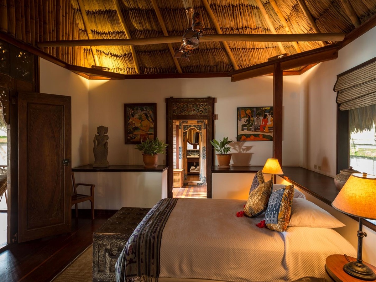 Bedroom at Turtle Inn in Belize