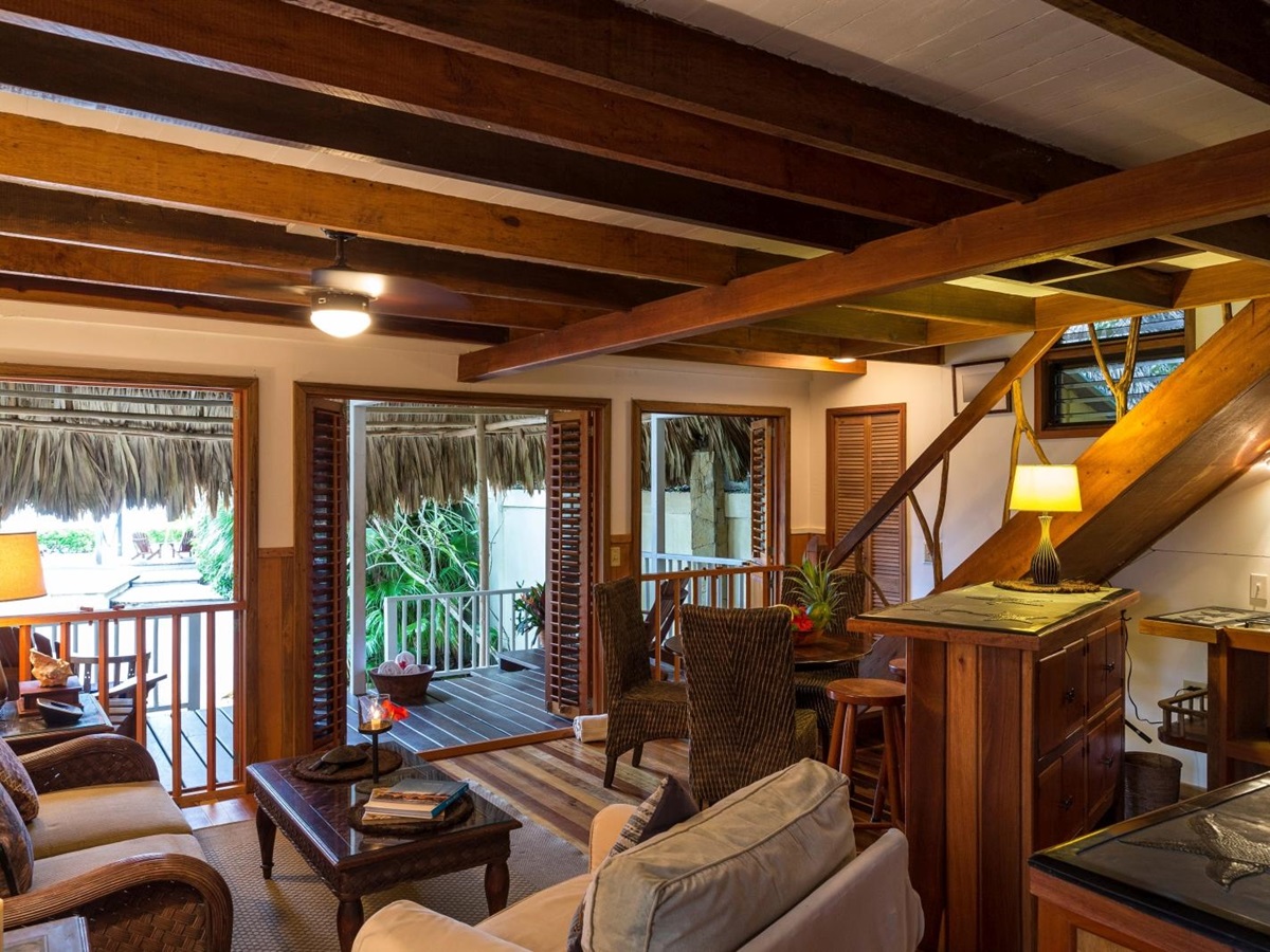 Lounge at Turtle Inn in Belize