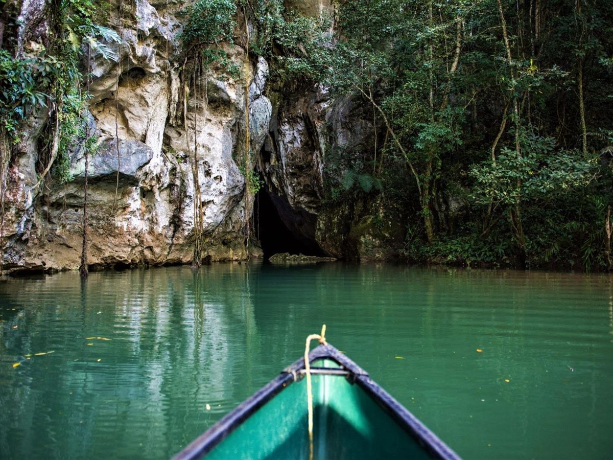 Long-tail boat at Barton Creek in Belize