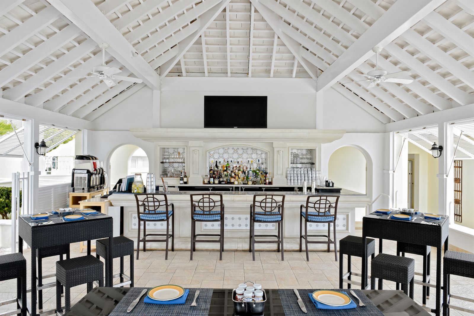 Beach club bar at the Rosewood Bermuda