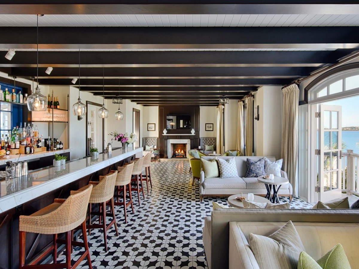 Conservatory bar at the Rosewood Bermuda
